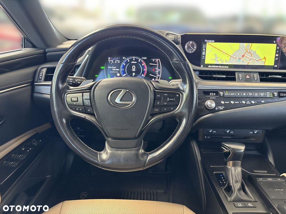 Lexus ES - 16