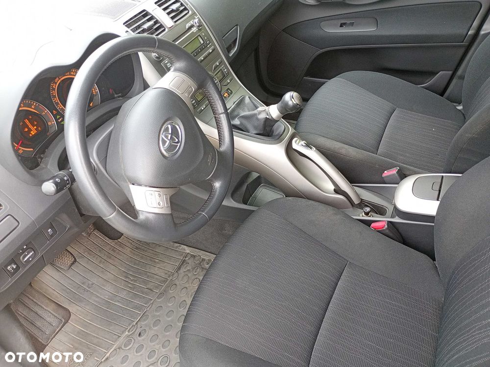 Toyota Auris - 5
