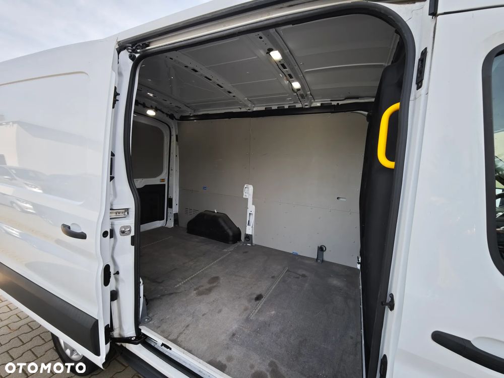Ford Transit - 18