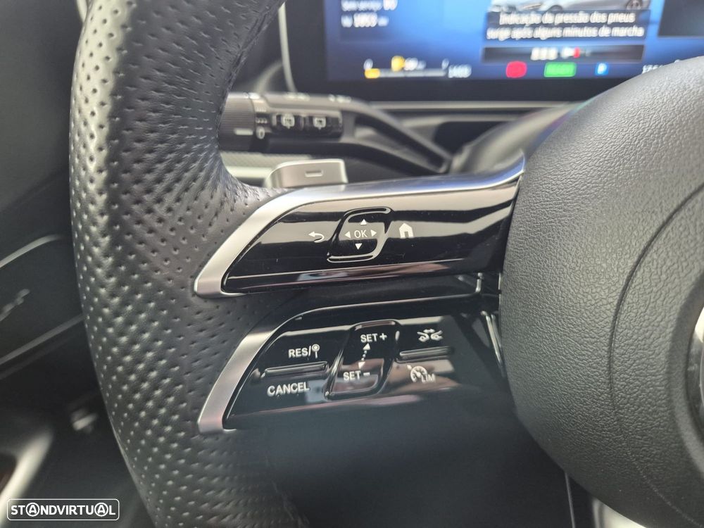 Mercedes-Benz C 300 e AMG Line - 19