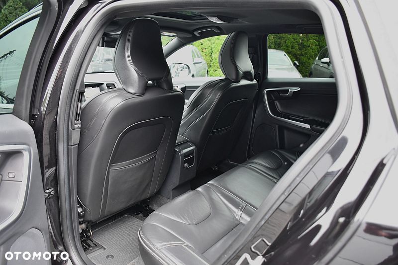 Volvo V60 D4 Geartronic R-Design - 18