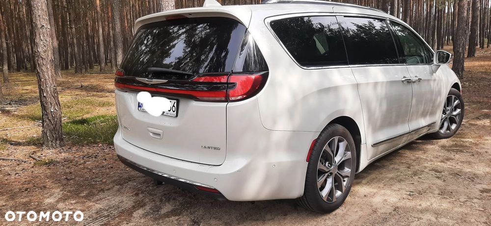 Chrysler Pacifica - 4