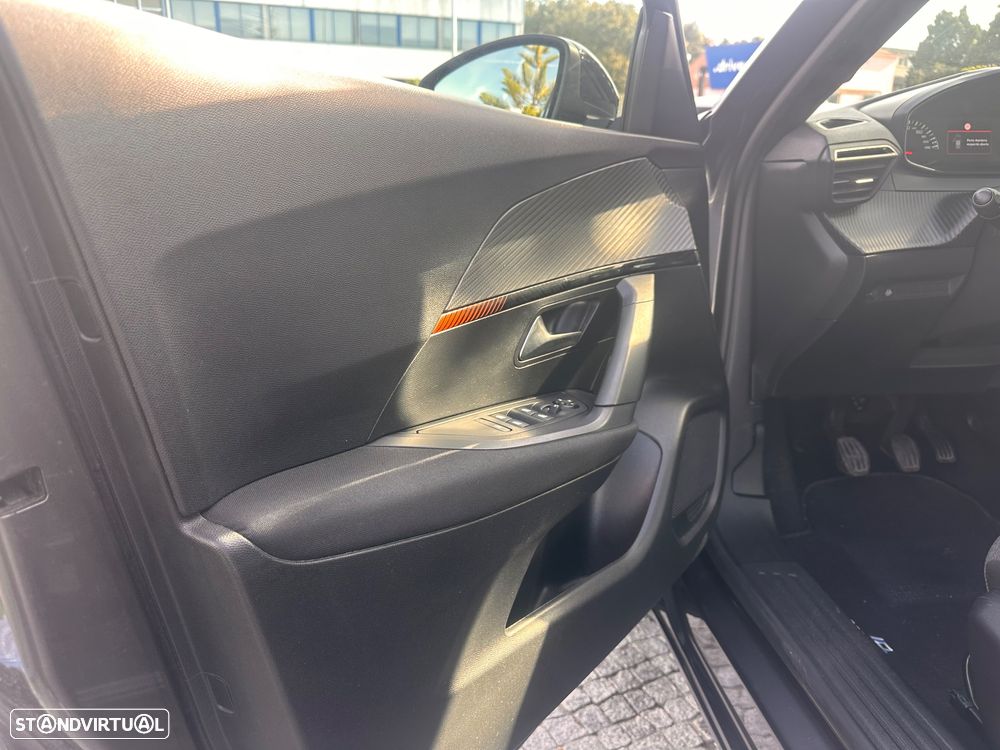 Peugeot 2008 1.2 PureTech Active Pack - 18