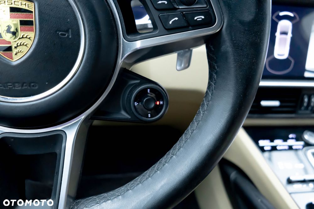 Porsche Cayenne - 17