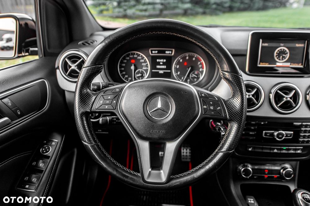 Mercedes-Benz Klasa B 200 UrbanStyle Edition - 24