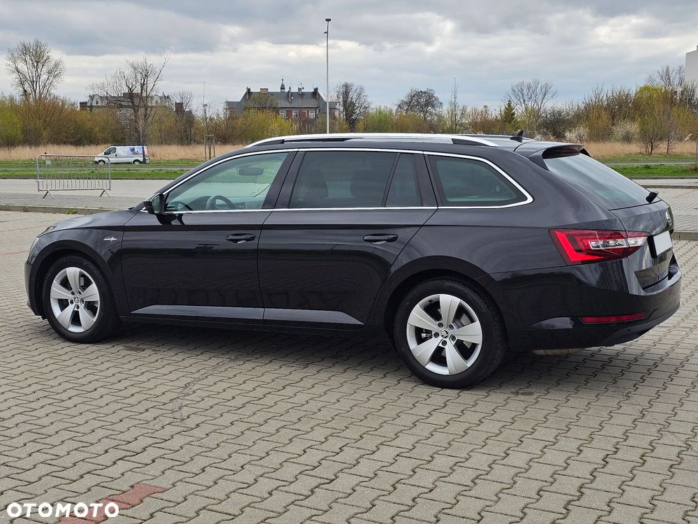 Skoda Superb 2.0 TDI 4x4 L&K DSG - 6