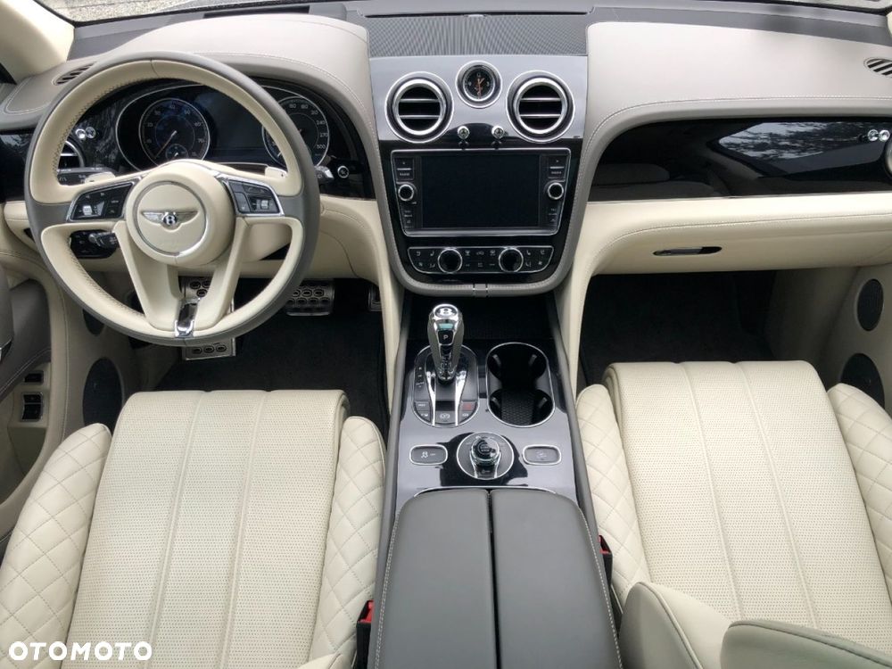 Bentley Bentayga - 29
