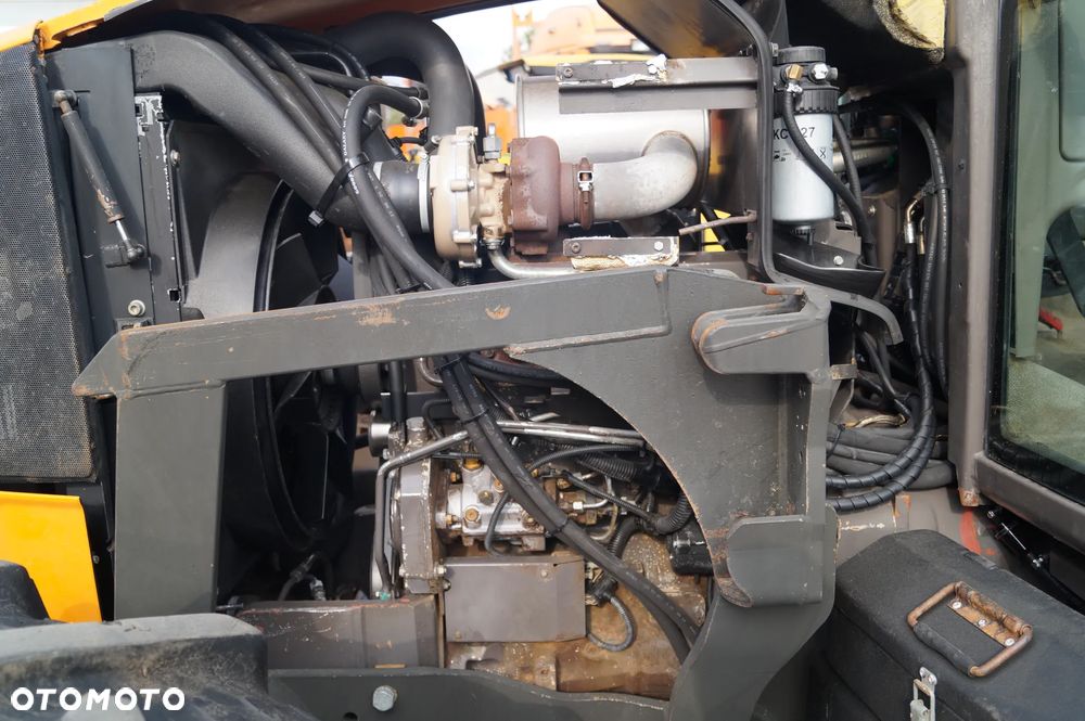 Renault Ares 556 RZ - 16