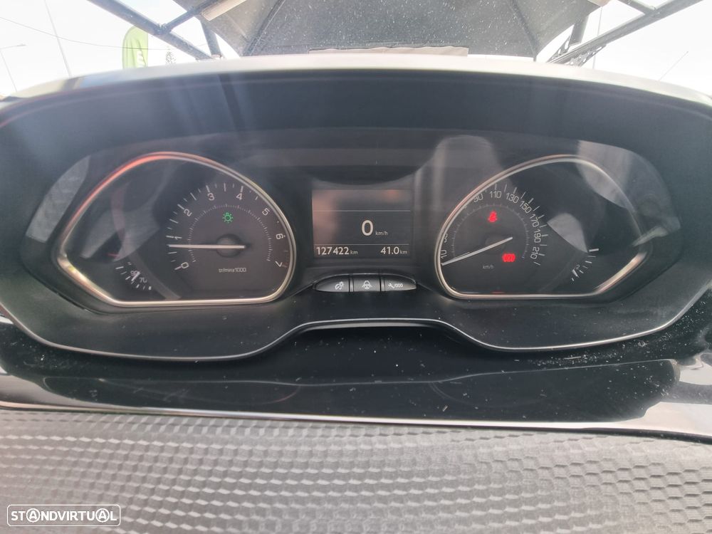 Peugeot 2008 PureTech 110 Stop&Start Crossway - 32