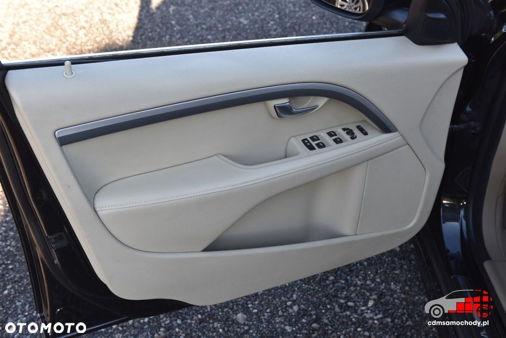 Volvo V70 D3 Momentum - 13