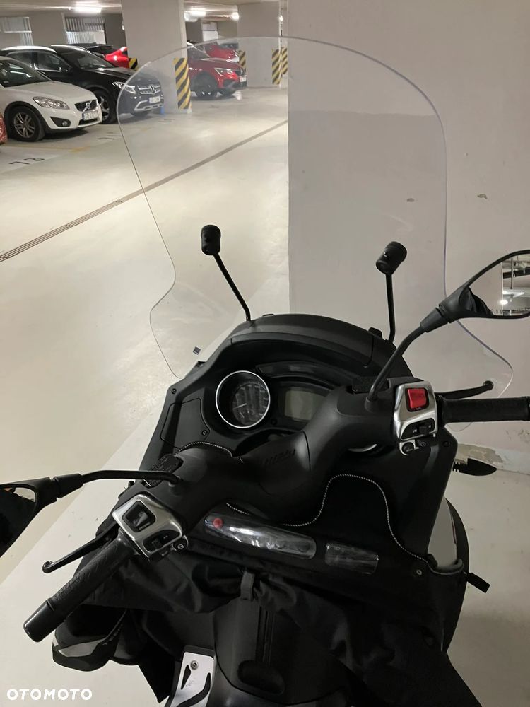 Piaggio MP-3 - 30