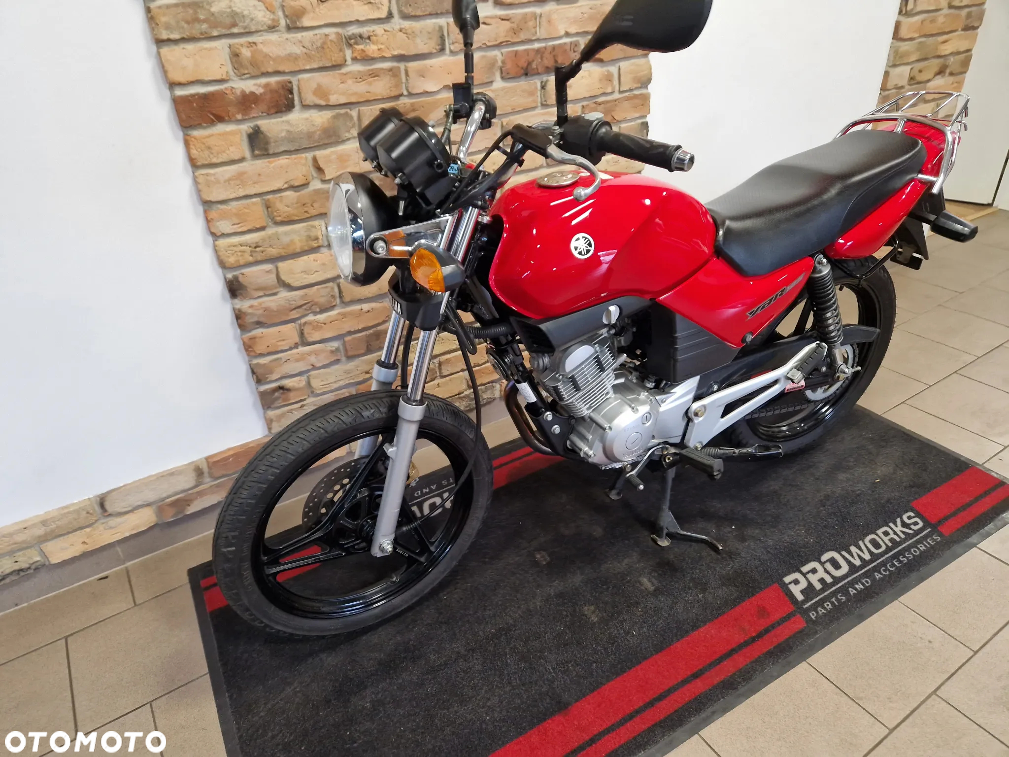 Yamaha YBR - 7