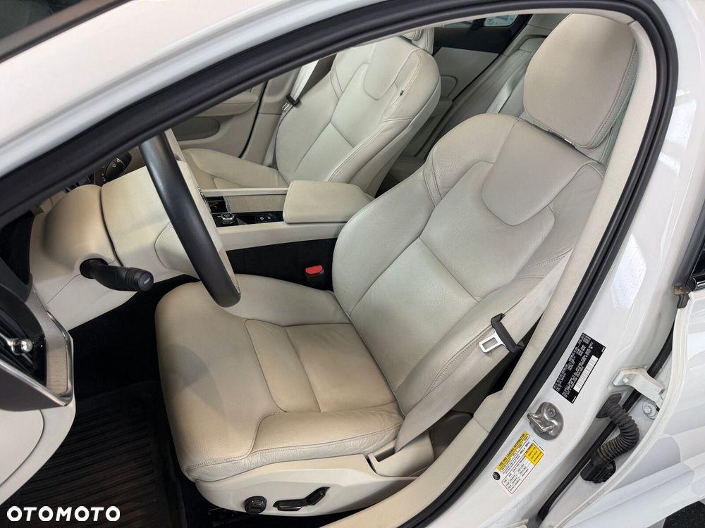 Volvo S60 - 22