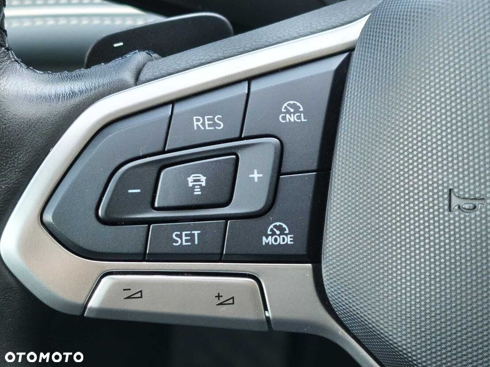 Volkswagen Passat Variant 2.0 TDI SCR Elegance DSG - 22
