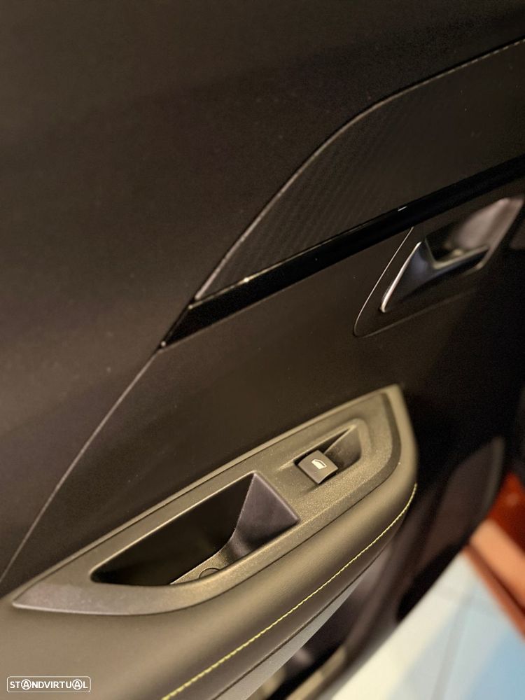 Peugeot 2008 1.2 PureTech GT Line - 44