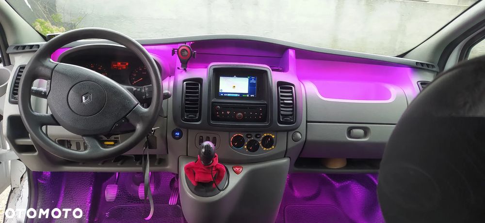 Renault Trafic - 10