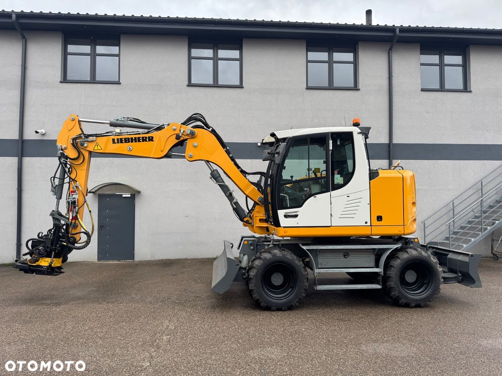 Liebherr A910 Compact Litronic - 5