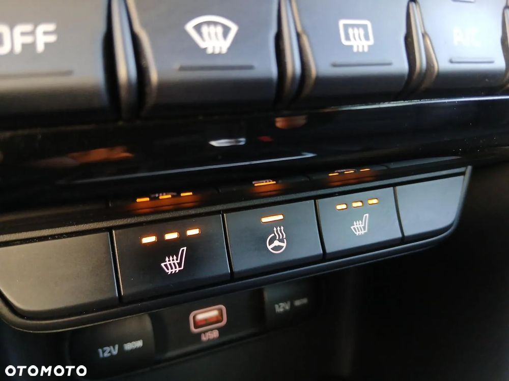 Kia Sportage 1.6 T-GDI Business Line 4WD - 28