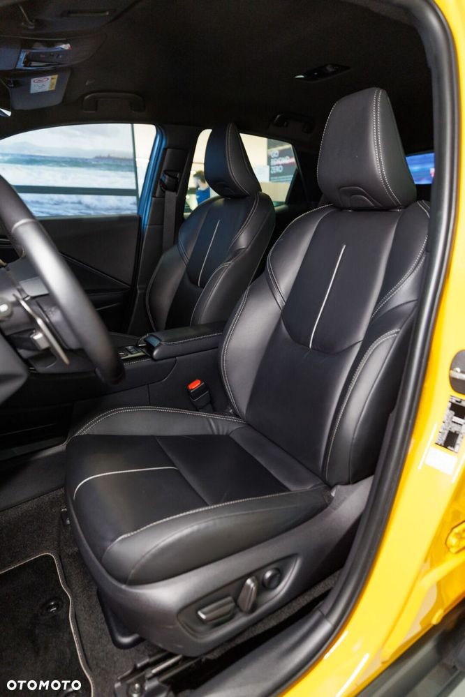 Lexus LBX 1.5 Hybrid Relax - 38