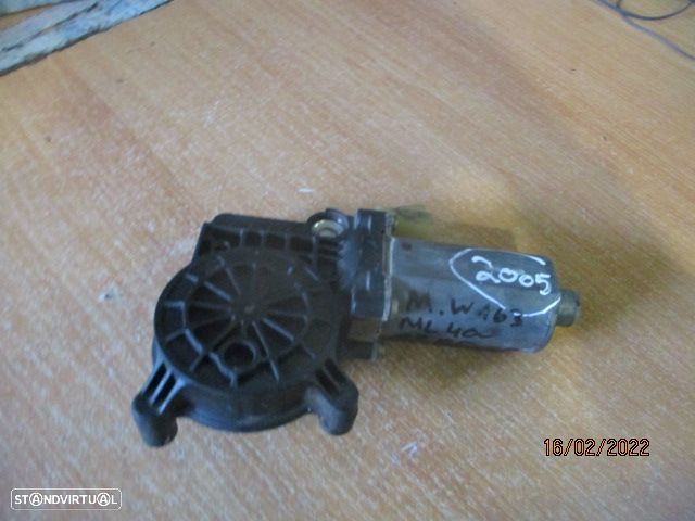 Motor Elevador Vidro 990407100 MERCEDES W163 ML 2002 FE - 1