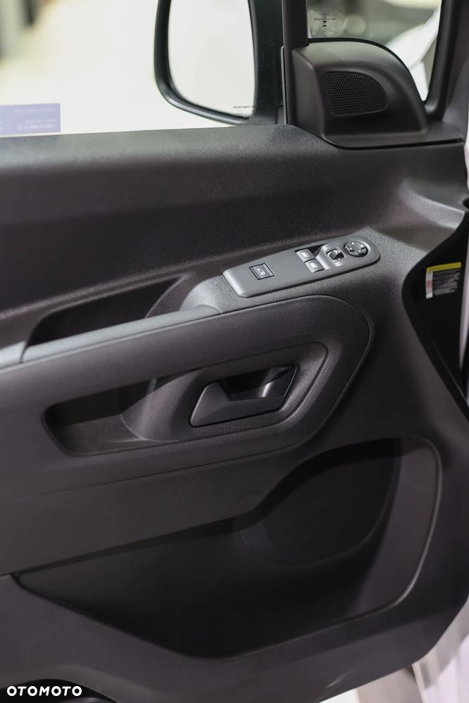 Toyota Proace City - 23