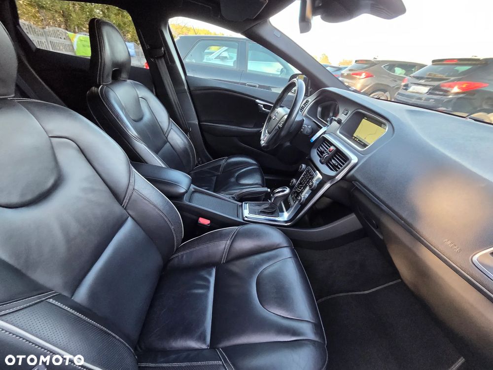 Volvo V40 D4 Drive-E R-Design Kinetic - 33