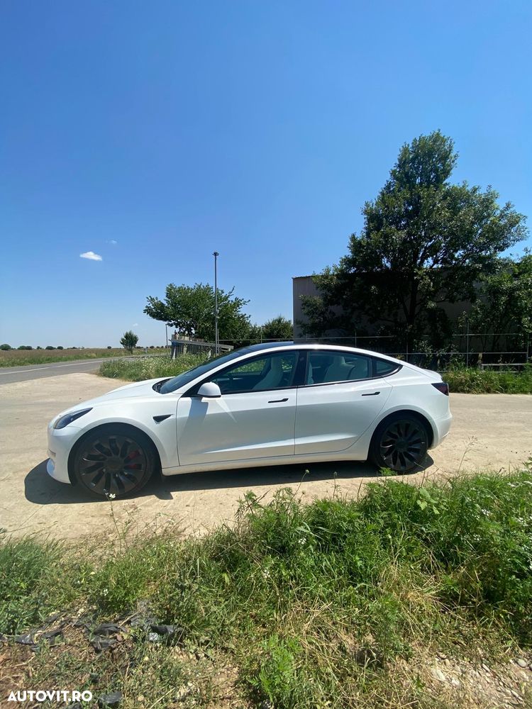 TESLA Model 3 2021 — imagine 9