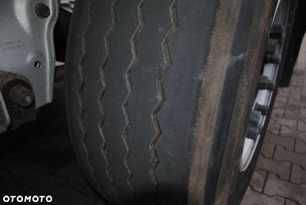 Schmitz Cargobull SCS kurtyna, podnoszona oś - 17