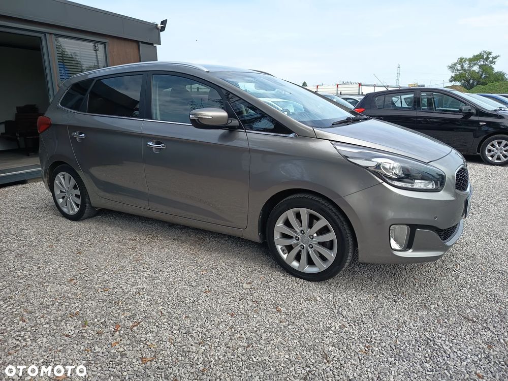 Kia Carens 1.6 GDI Attract - 10