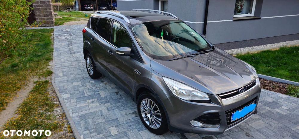 Ford Kuga 2.0 TDCi 2x4 Titanium - 12