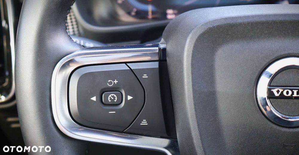 Volvo XC 40 - 23