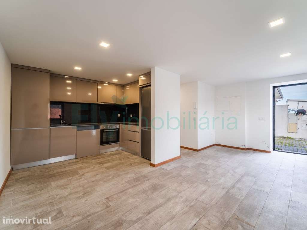 Moradia T2 + Moradia T1 Excelente Oportunidade de Investimento - Grande imagem: 5/55