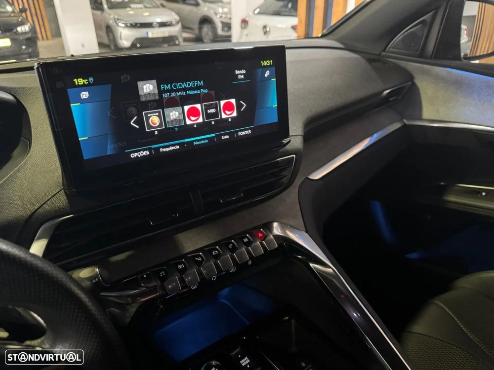 Peugeot 3008 1.6 Hybrid GT Pack e-EAT8 - 26