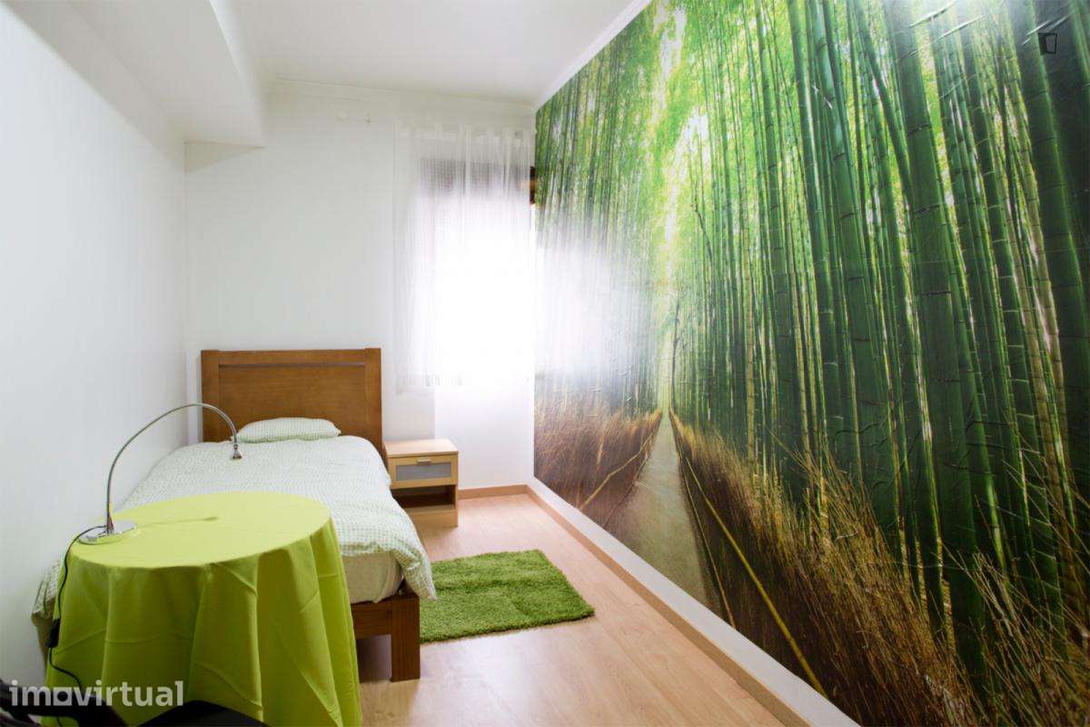 Quarto - localizado em Pontinha Lisbon - Grande imagem: 2/15