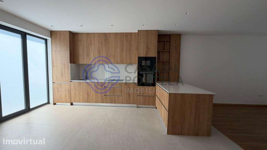 T1+1 Renovado com entrada independente - Grande imagem: 2/14