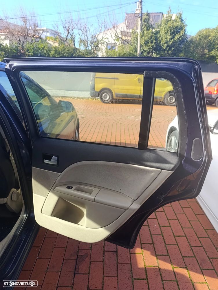 Ford Mondeo SW 2.0 TDCi Ghia - 7