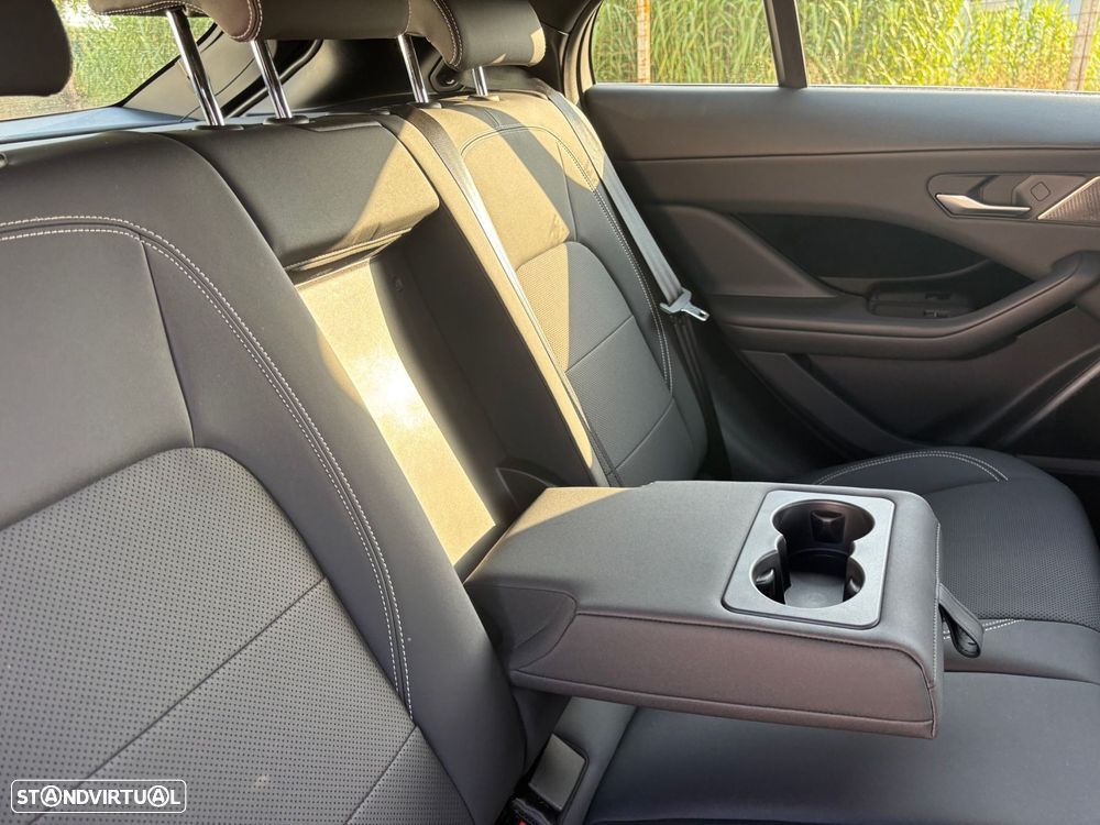 Jaguar I-Pace EV400 R-Dynamic HSE AWD - 53