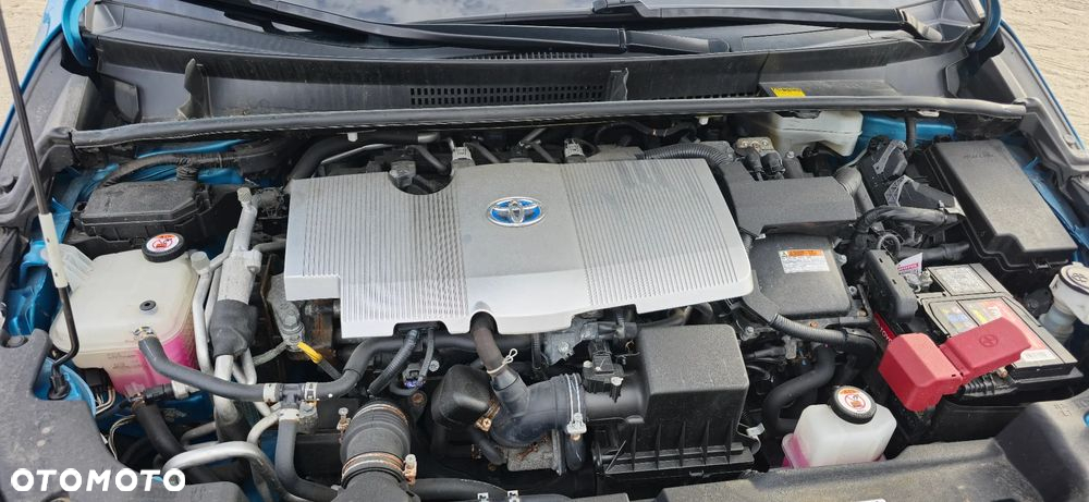 Toyota Prius Plug-in 1.8 Hybrid Executive - 12