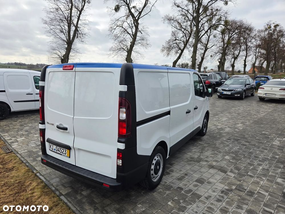 Renault Trafic - 10