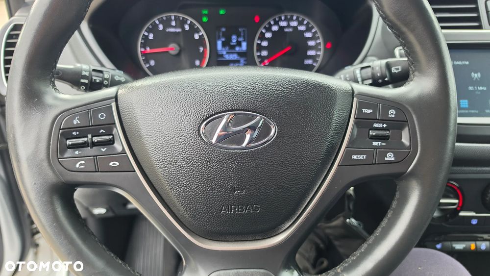 Hyundai i20 - 17