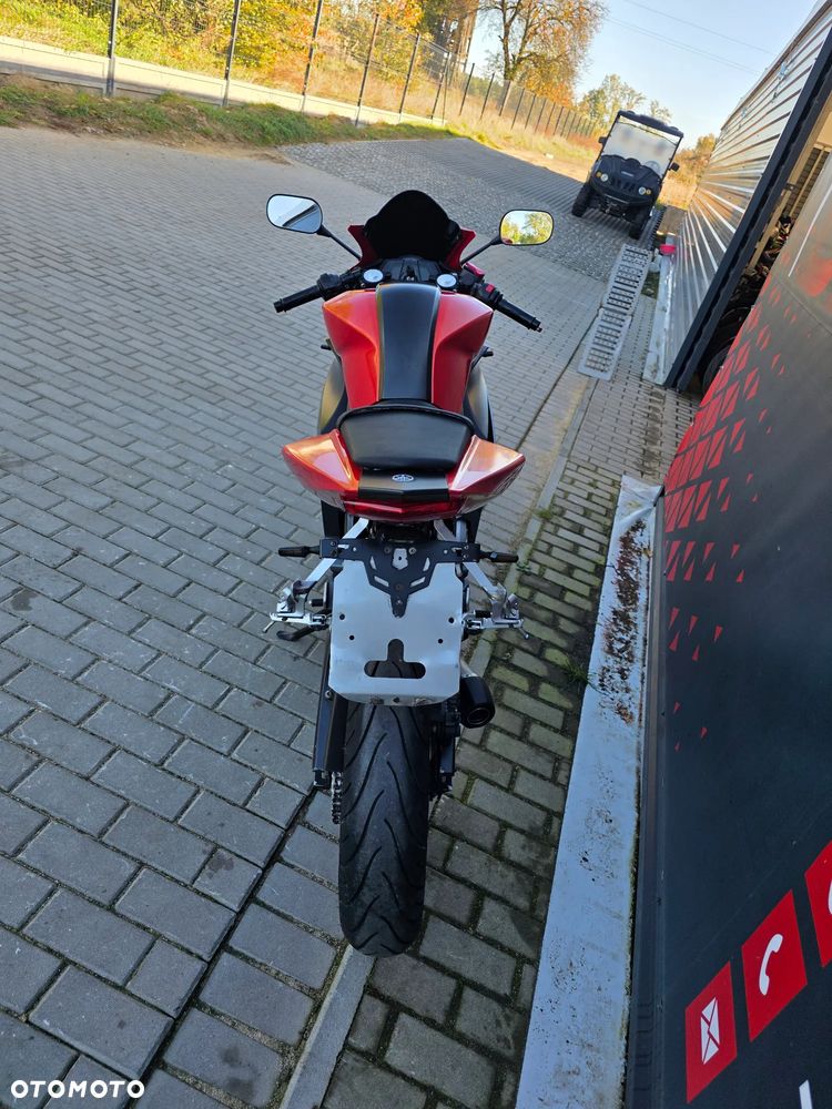 Yamaha YZF - 16