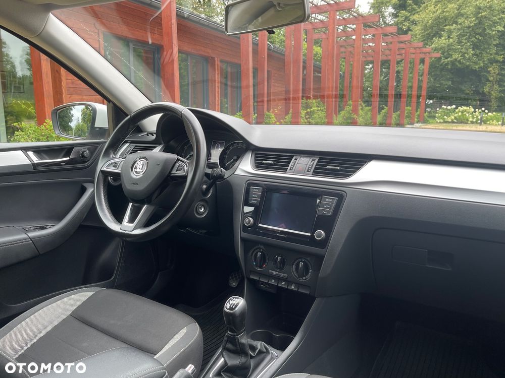 Skoda RAPID 1.0 TSI Ambition - 27