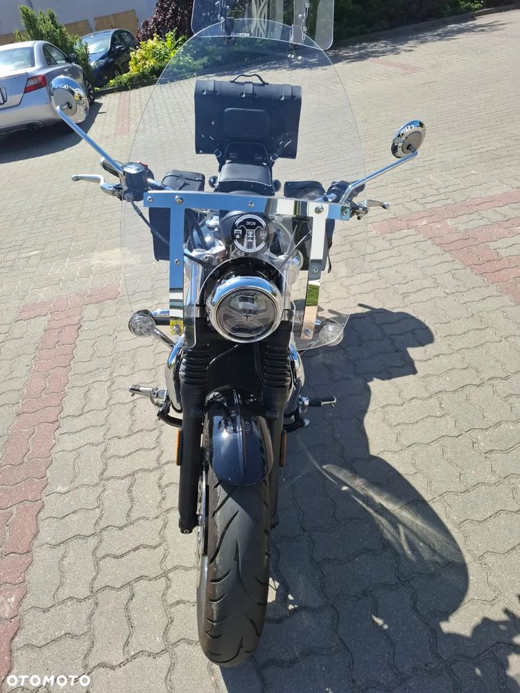 Triumph Bonneville - 5