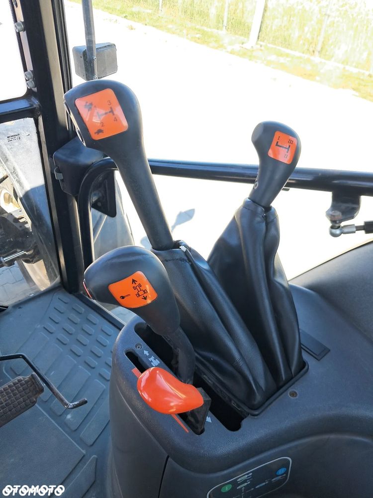 New Holland TS90 - 18