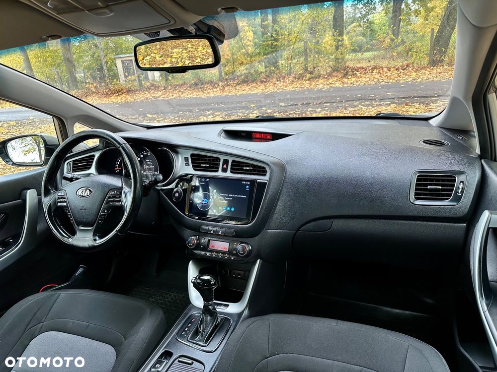 Kia Ceed - 9