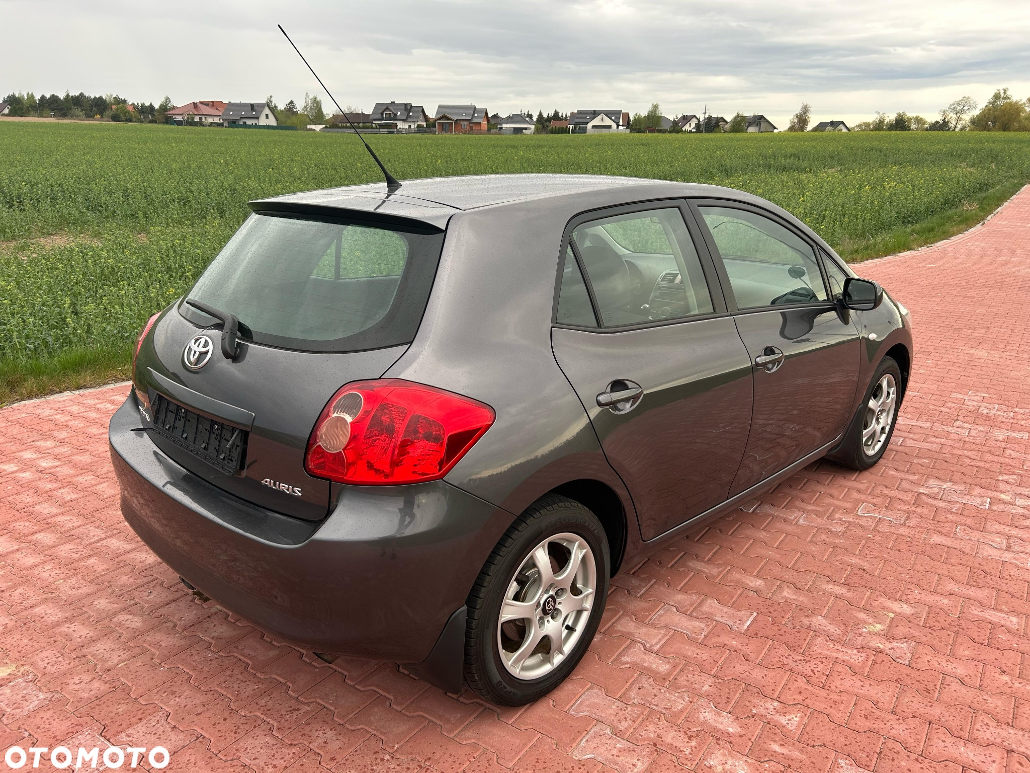 Toyota Auris - 11