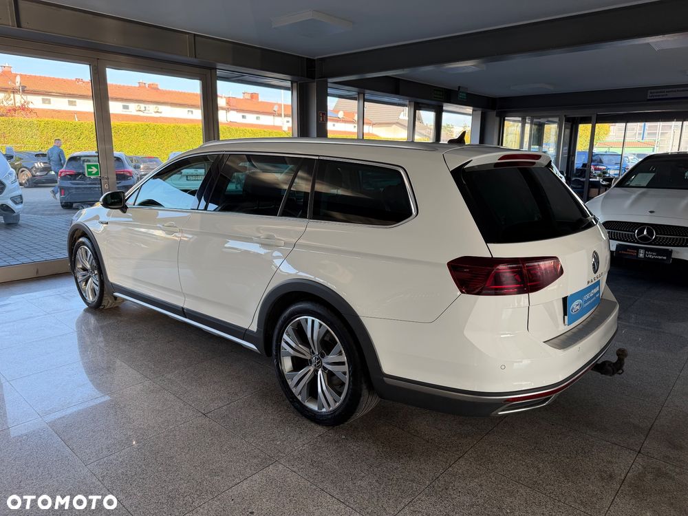 Volkswagen Passat 2.0 TDI SCR DSG 4Motion Business - 11