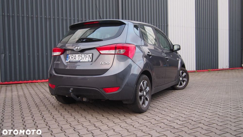 Hyundai ix20 1.4 blue Comfort - 17