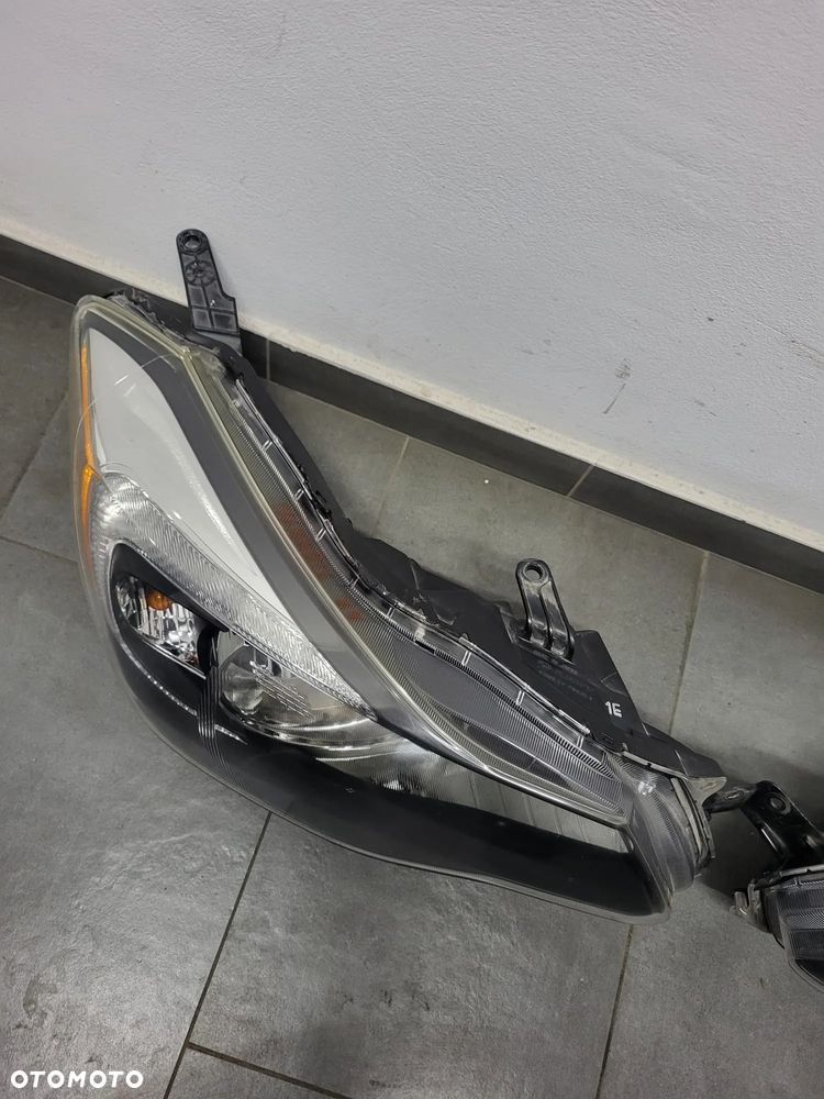 Subaru XV lampa przod lewa prawa - 3