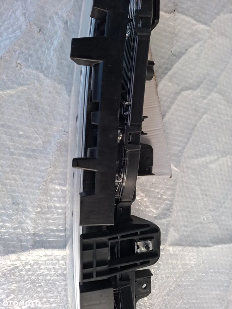 KIA E-SOUL SOUL EV III 20R LAMPA LED PRZÓD PRZEDNIA DRL ŚRODKOWA 92209-K0 - 11